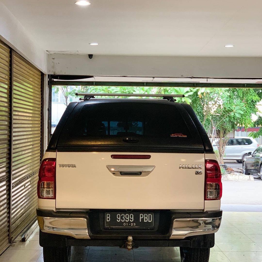 Old 2018 Toyota Hilux Double Cabin G 2.5L MT Double Cabin G 2.5L MT