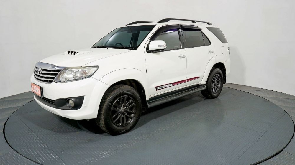 Old 2013 Toyota Fortuner  2.5 G A/T 2.5 G A/T