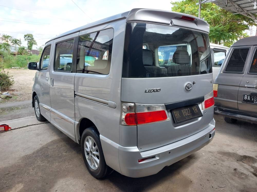 Dijual 2014 Daihatsu Luxio  1.5 X MT MC 1.5 X MT MC Bekas