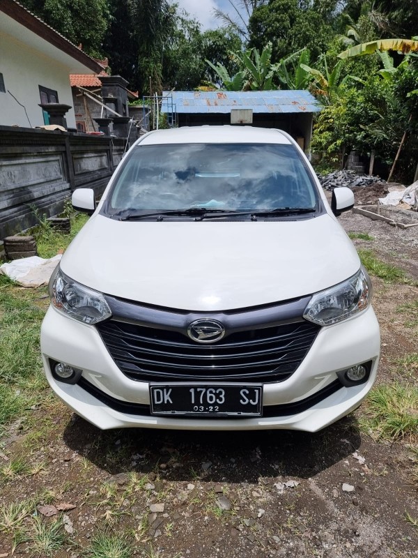 2017 Daihatsu Grand Xenia