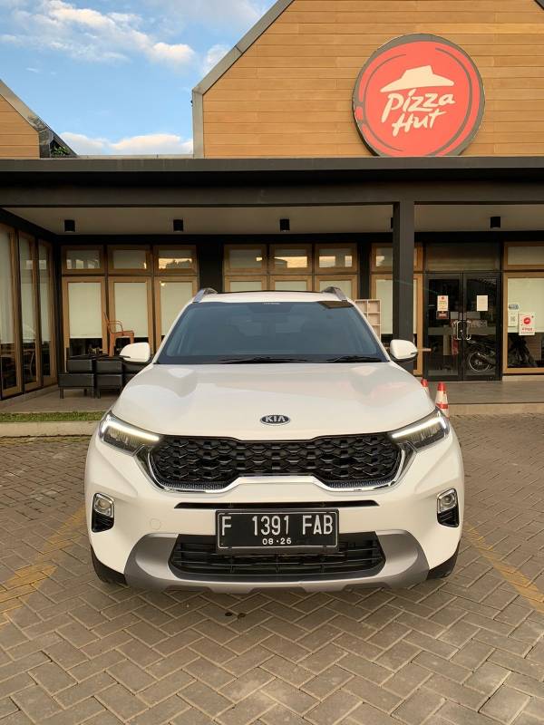 Old 2021 Kia Sonet PREMIERE A/T PREMIERE A/T