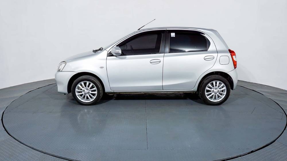 Dijual 2014 Toyota Etios Valco  EMT EMT Bekas