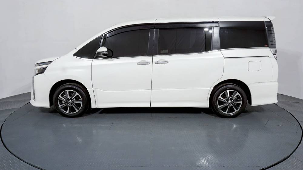 Used 2019 Toyota Voxy 2.0L AT 2.0L AT for sale