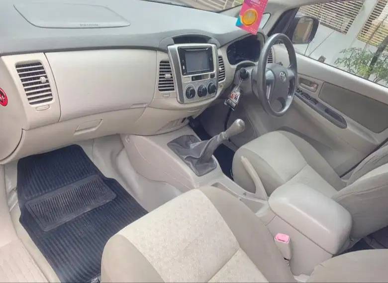 2012 Toyota Kijang Innova 2012 Toyota Kijang Innova