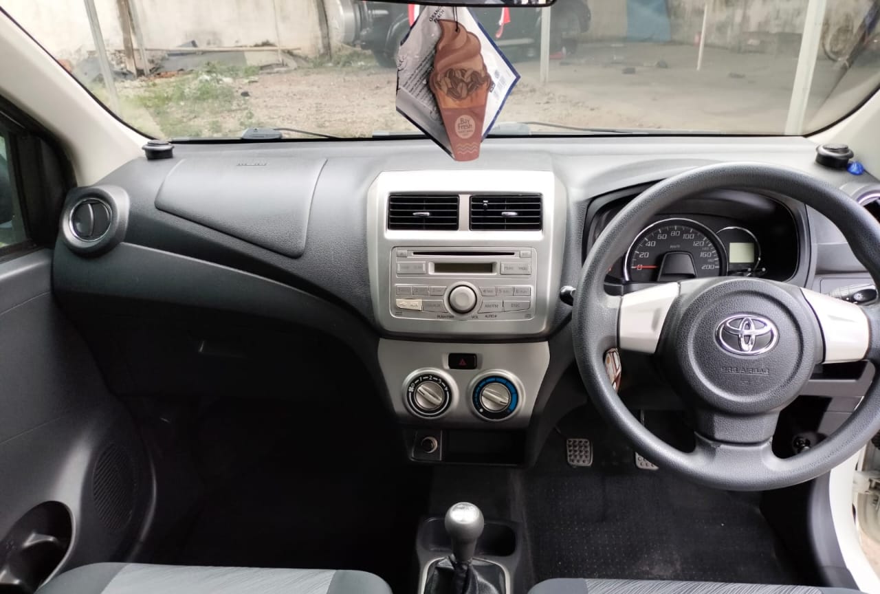 2015 Toyota Agya  1.0 G MT 2015 Toyota Agya  1.0 G MT