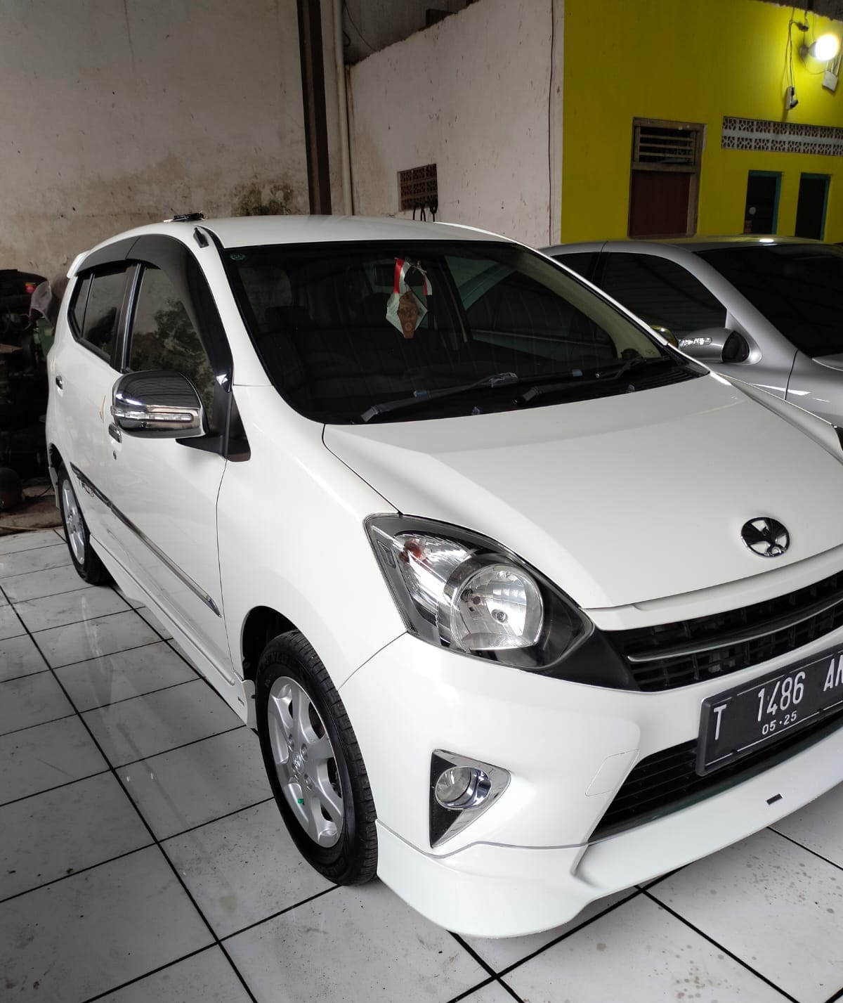2015 Toyota Agya  1.0 G MT 2015 Toyota Agya  1.0 G MT