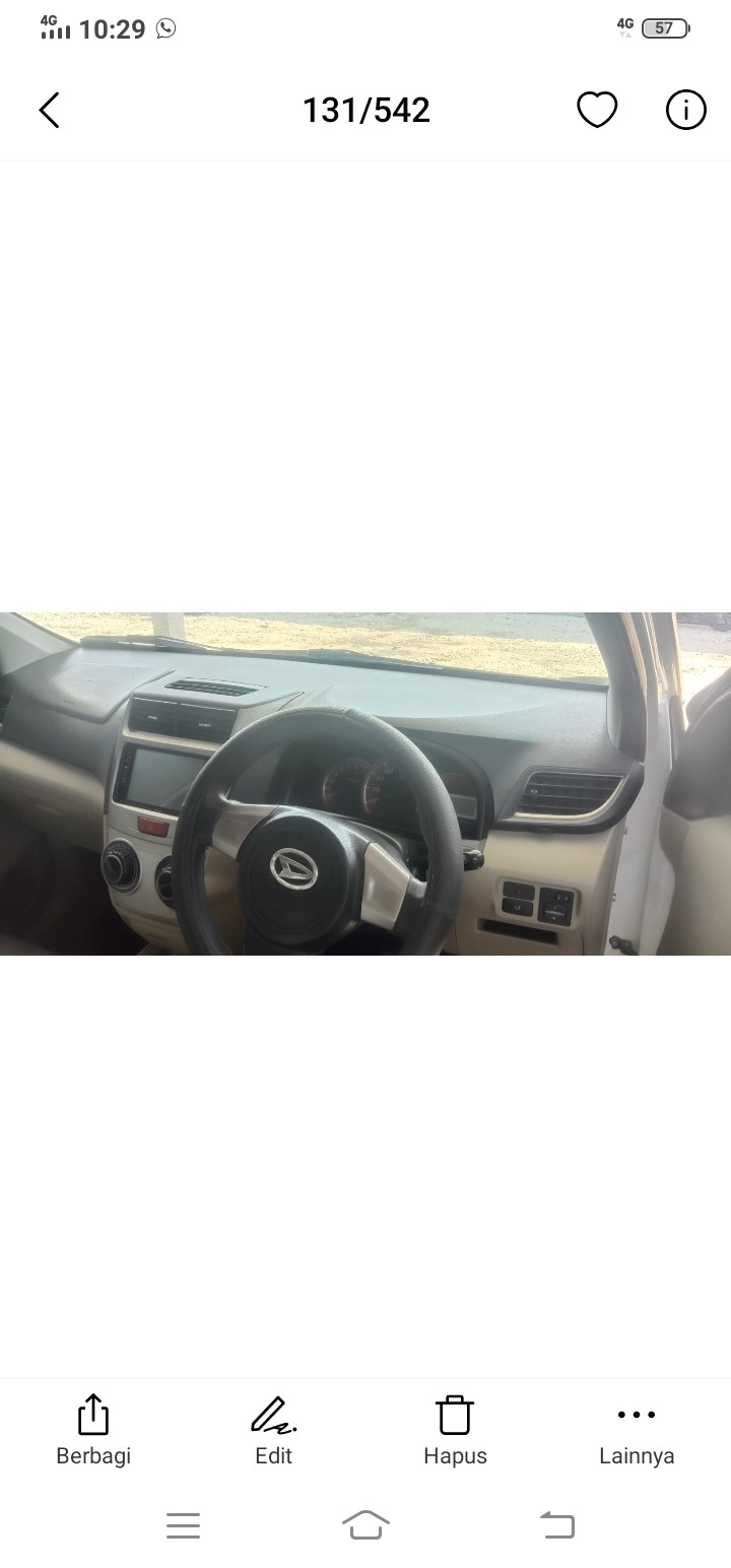 2013 Daihatsu Xenia 2013 Daihatsu Xenia