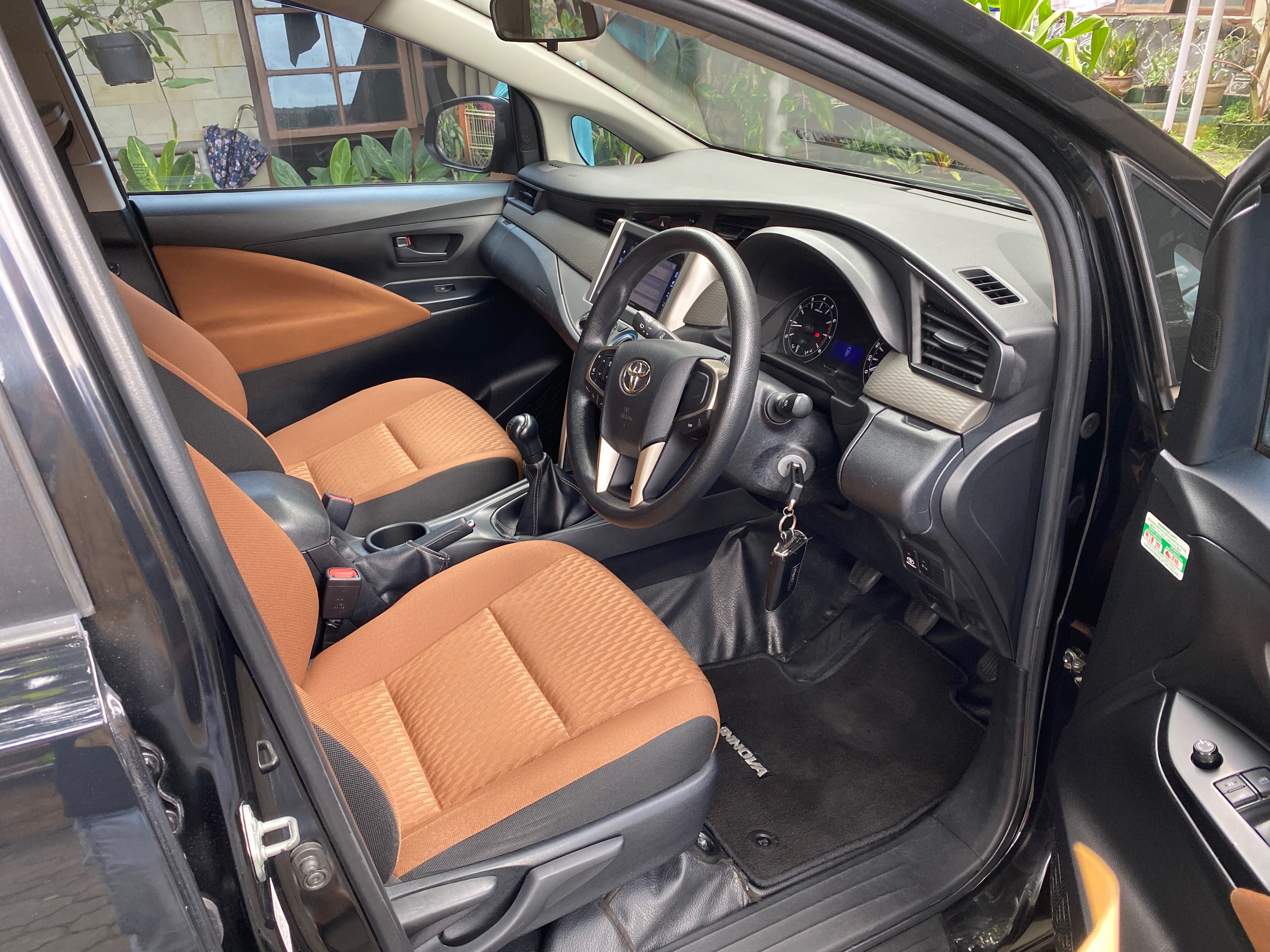 Dijual 2017 Toyota Kijang Innova REBORN 2.0 G MT REBORN 2.0 G MT Bekas