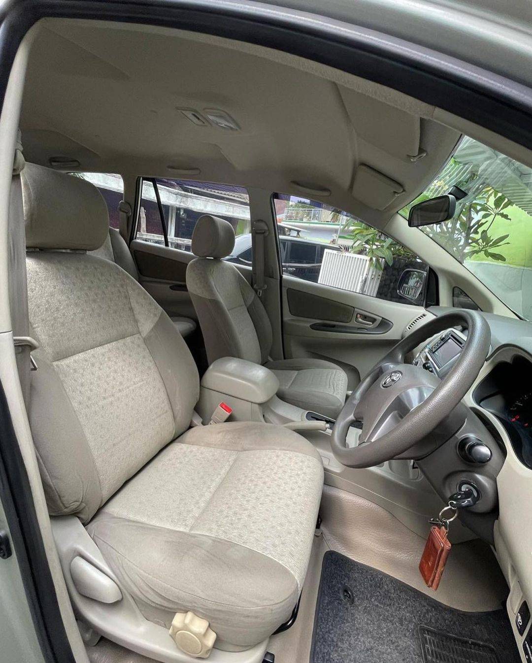 2012 Toyota Kijang Innova 2012 Toyota Kijang Innova