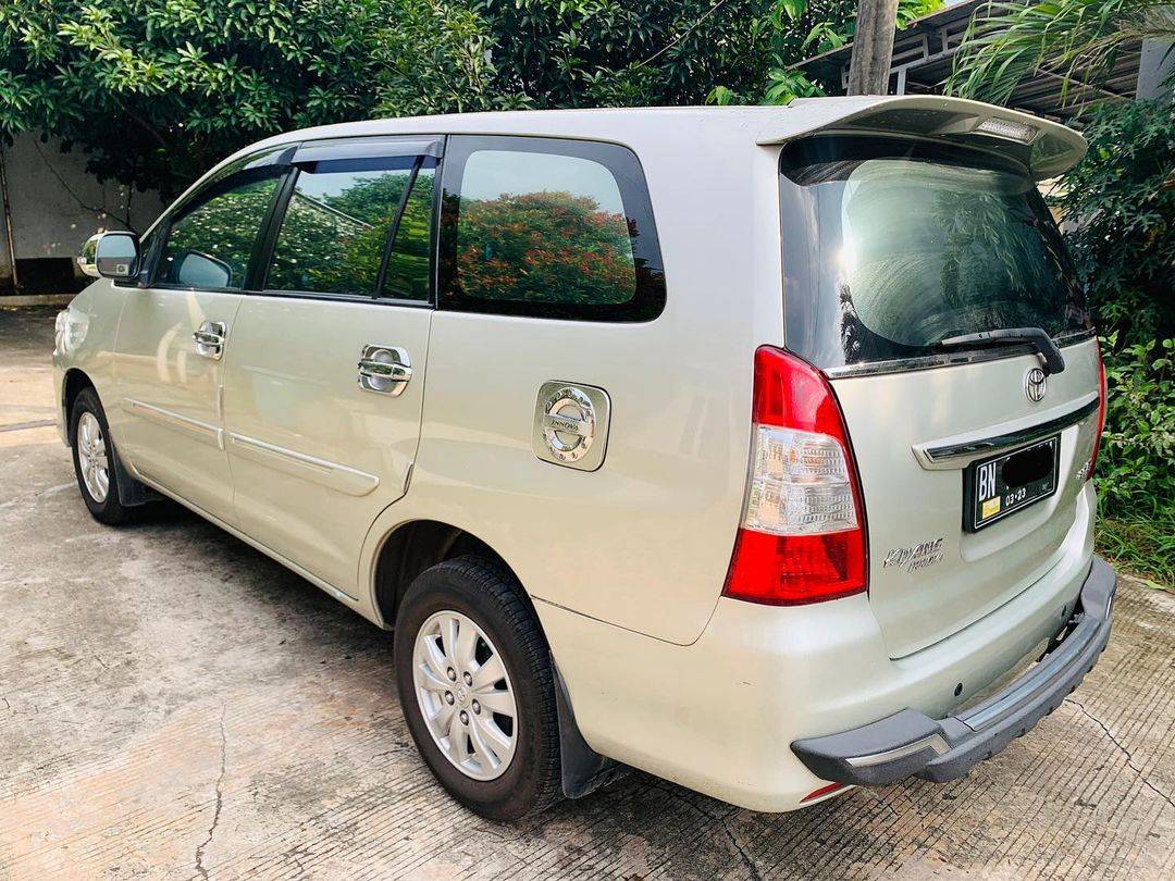 2013 Toyota Kijang Innova 2013 Toyota Kijang Innova