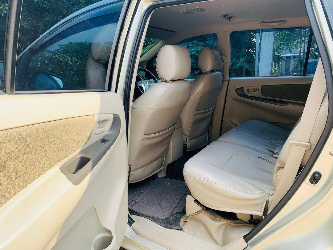 2013 Toyota Kijang Innova 2013 Toyota Kijang Innova