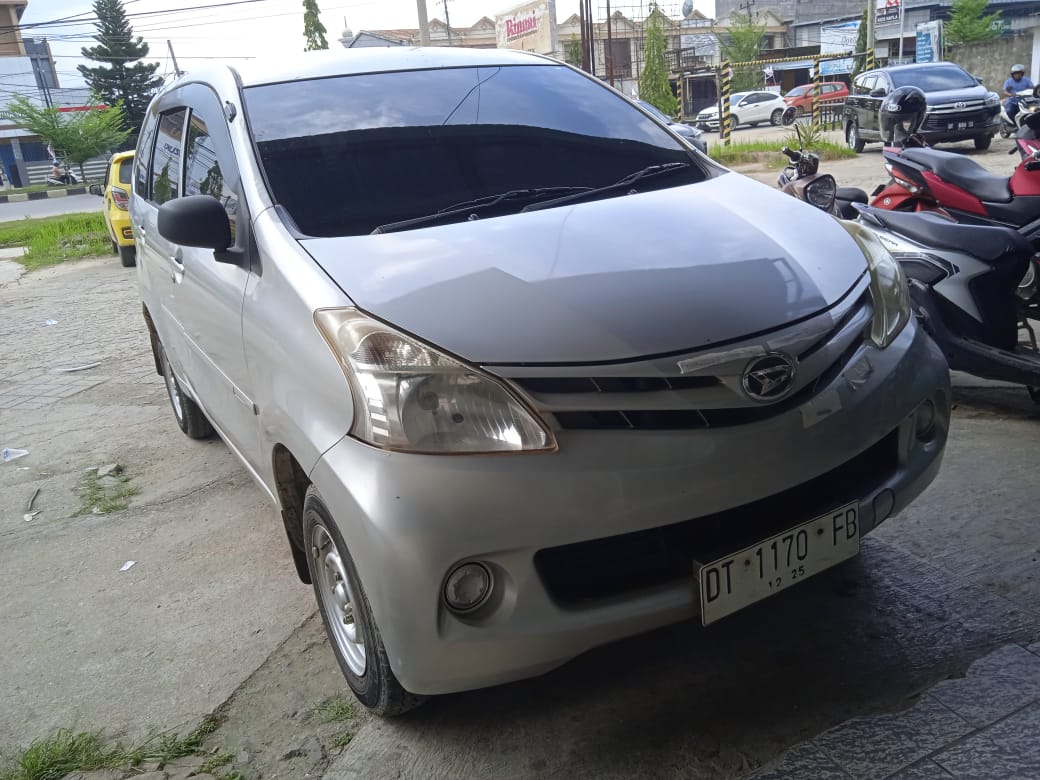 2015 Daihatsu Xenia  1.0 DLX VTTi 2015 Daihatsu Xenia  1.0 DLX VTTi