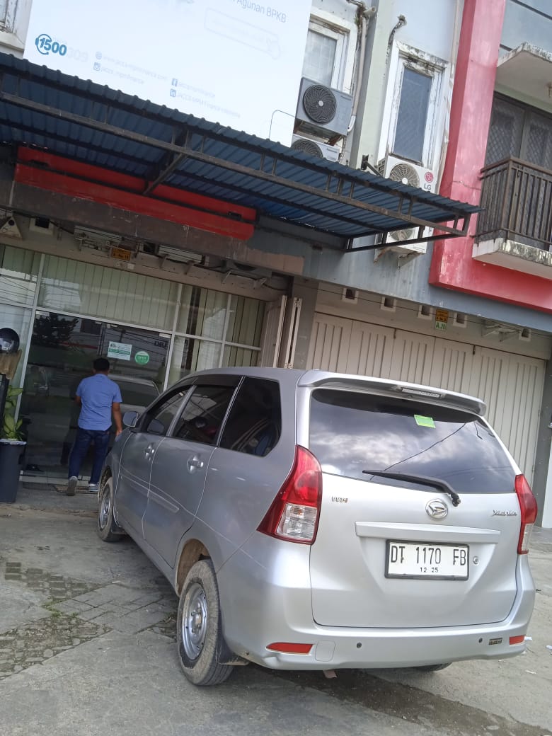 2015 Daihatsu Xenia  1.0 DLX VTTi 2015 Daihatsu Xenia  1.0 DLX VTTi