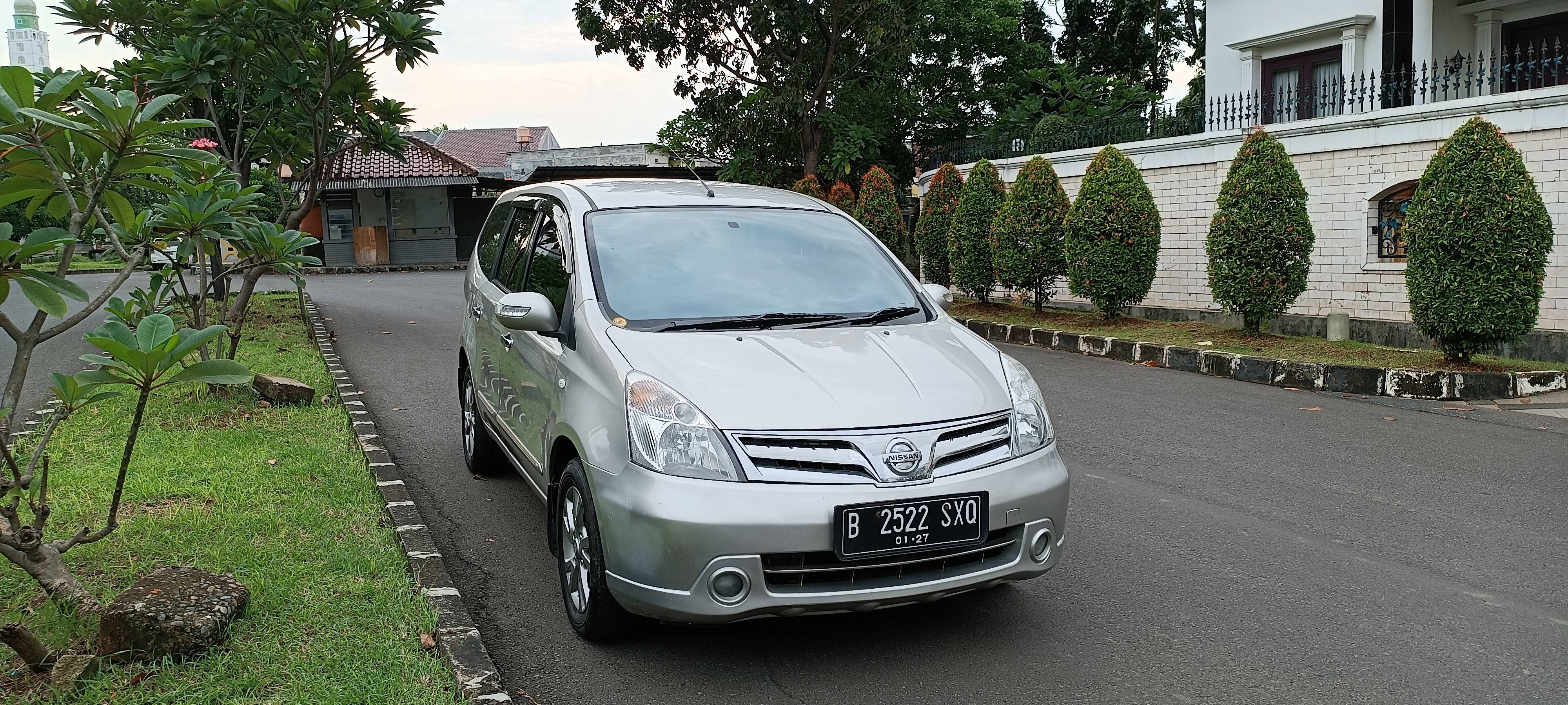 2011 Nissan Grand Livina Bekas 2011 Nissan Grand Livina Bekas