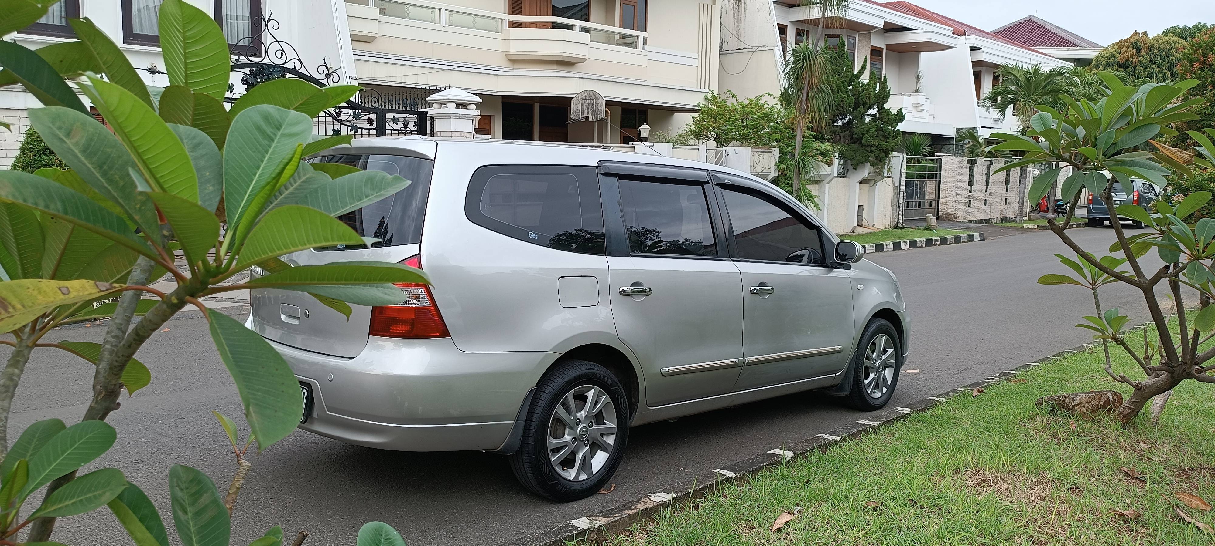 2011 Nissan Grand Livina 2011 Nissan Grand Livina