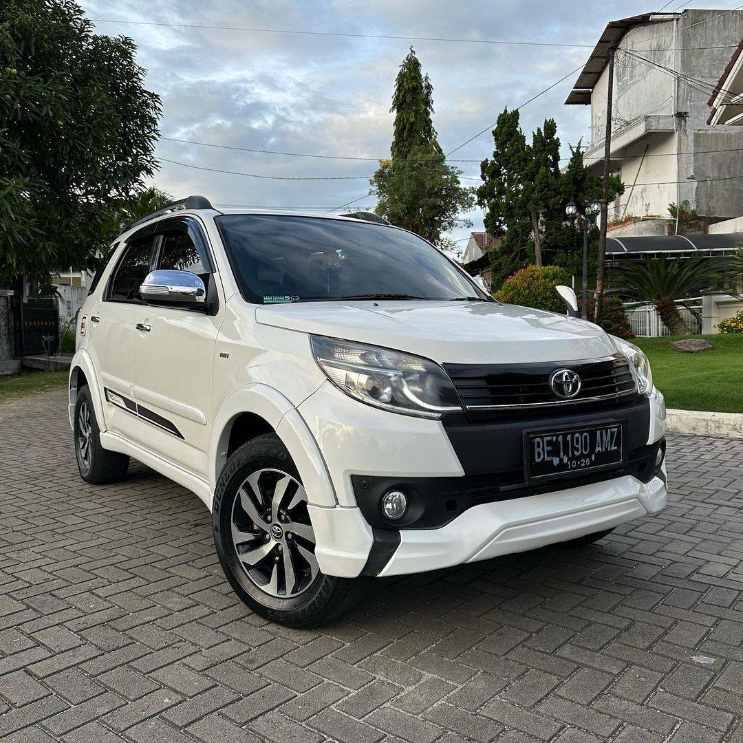 Second Hand 2015 Toyota Rush Second Hand 2015 Toyota Rush