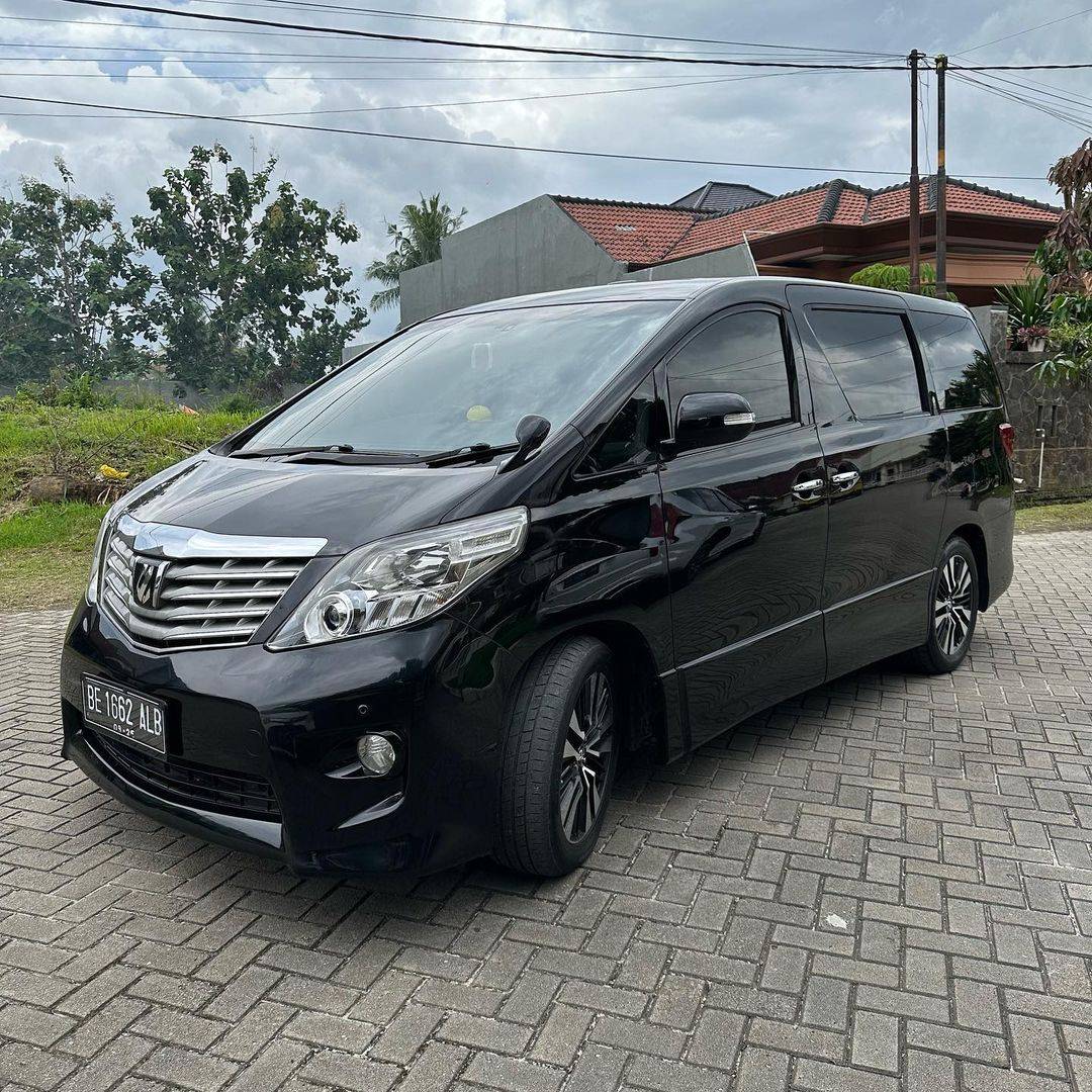 2010 Toyota Alphard Bekas 2010 Toyota Alphard Bekas