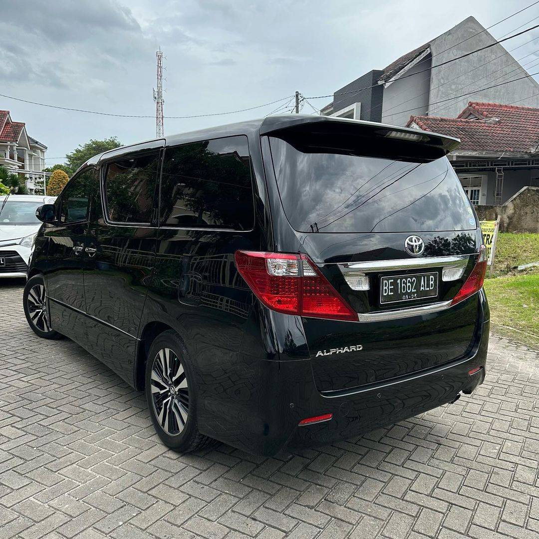 2010 Toyota Alphard 2010 Toyota Alphard