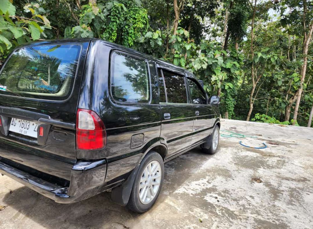 2009 Isuzu Panther 2009 Isuzu Panther