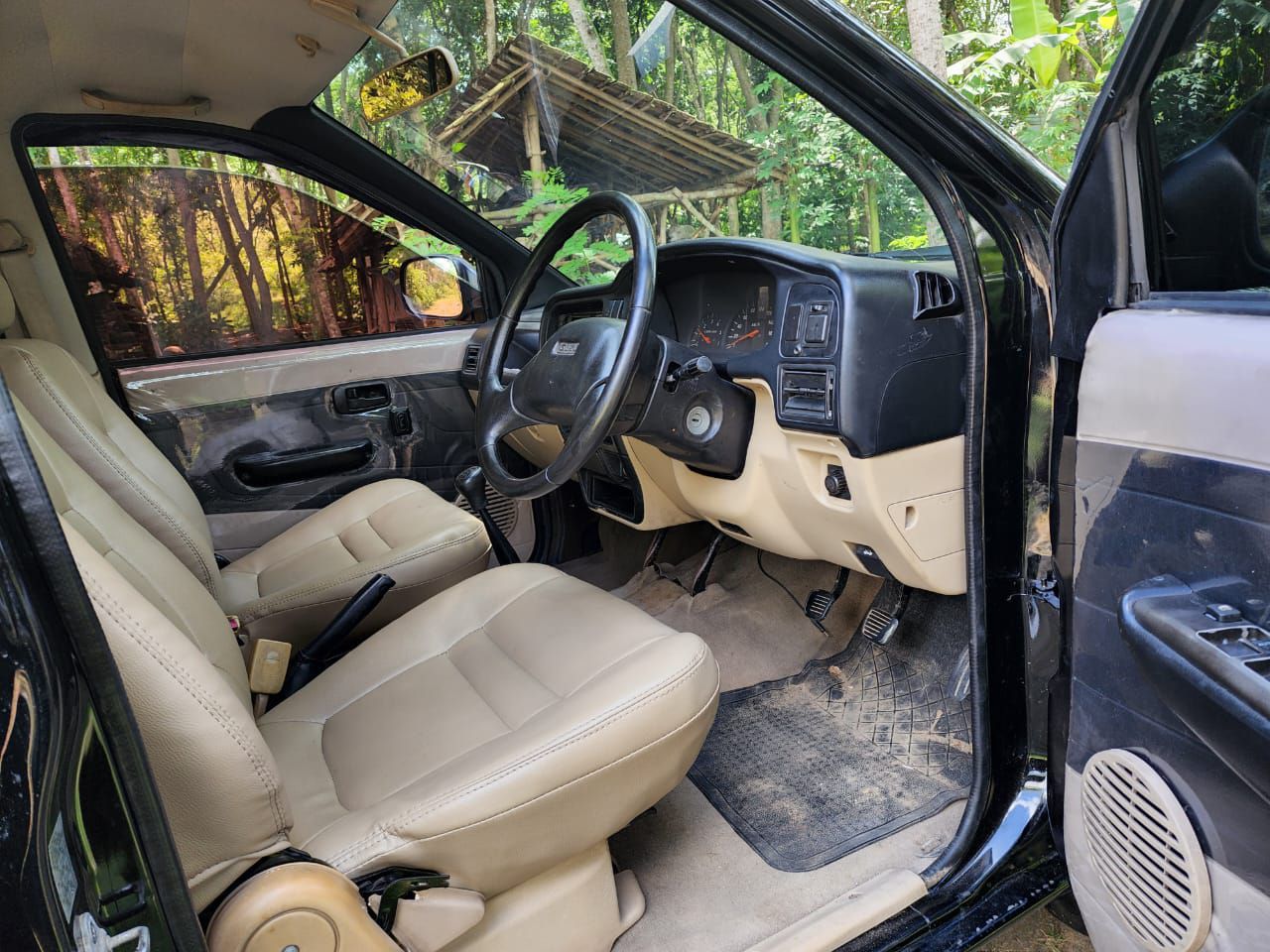 2009 Isuzu Panther 2009 Isuzu Panther