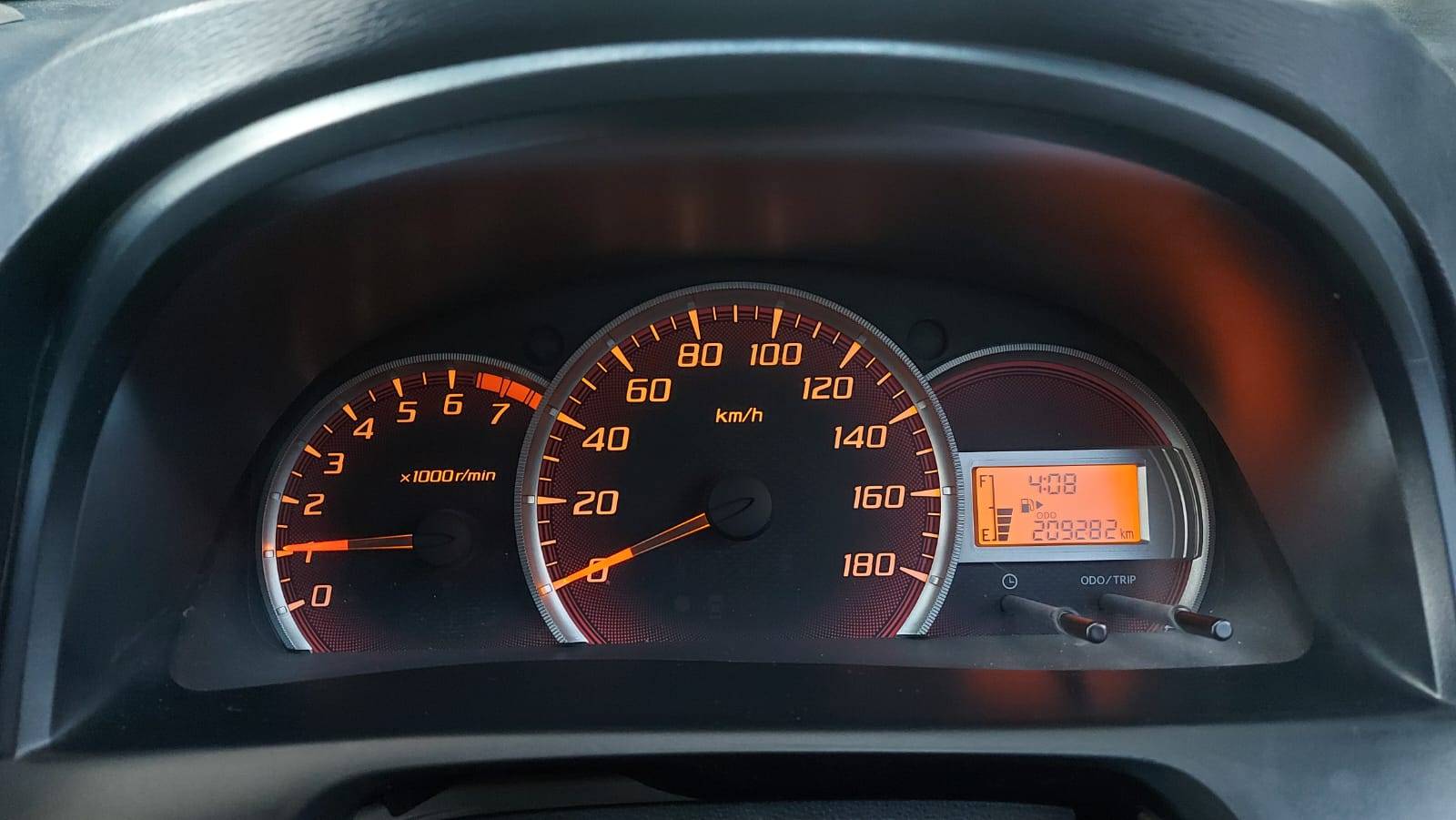 2012 Daihatsu Xenia 2012 Daihatsu Xenia