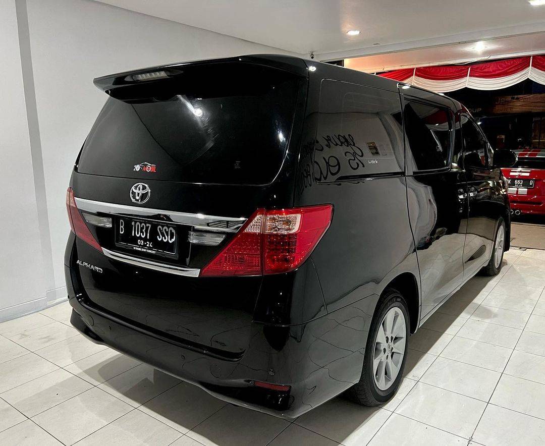 2012 Toyota Alphard 2012 Toyota Alphard