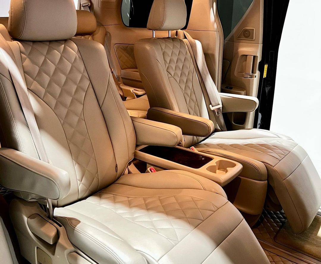 2012 Toyota Alphard 2012 Toyota Alphard