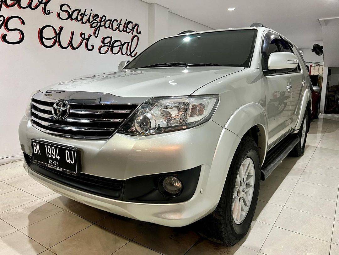 2012 Toyota Fortuner  2012 Toyota Fortuner