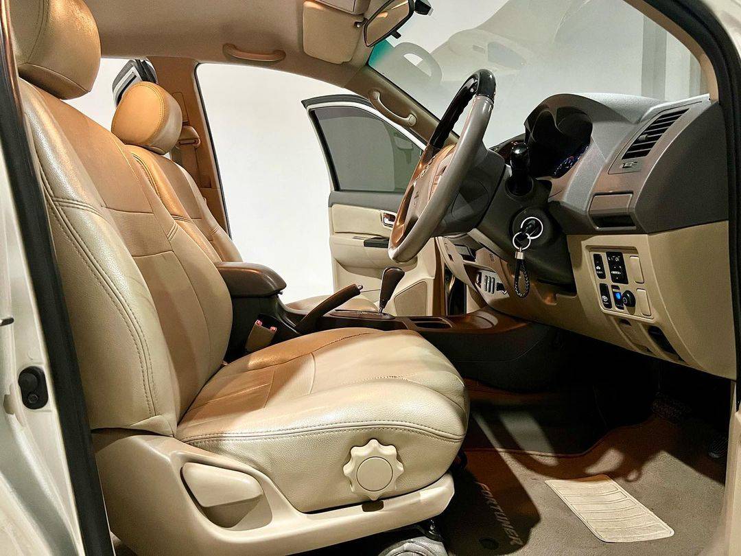 2012 Toyota Fortuner  2012 Toyota Fortuner