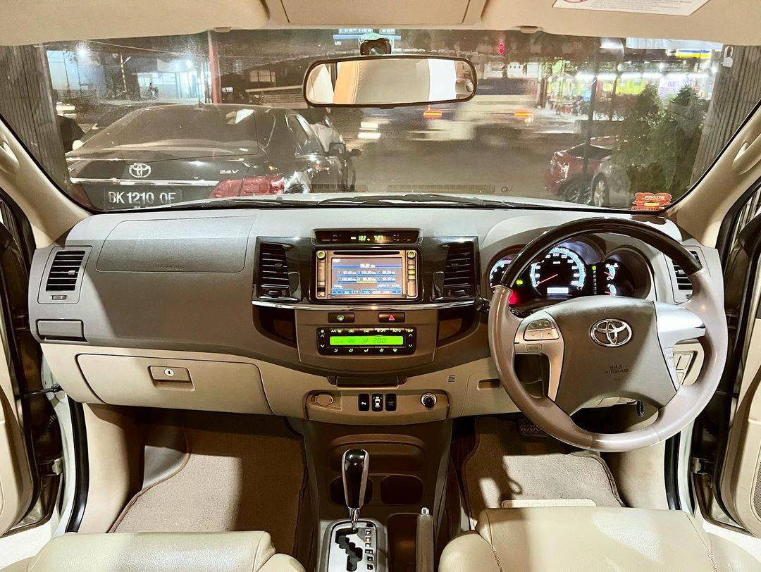 2012 Toyota Fortuner  2012 Toyota Fortuner