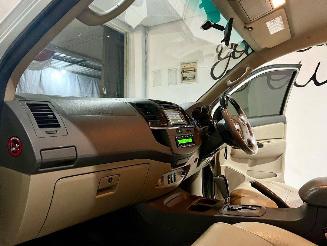 2012 Toyota Fortuner  2012 Toyota Fortuner