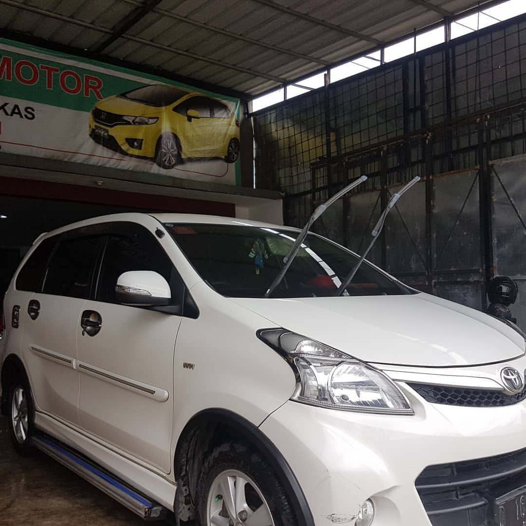 2012 Toyota Veloz 1.5L AT 2012 Toyota Veloz 1.5L AT