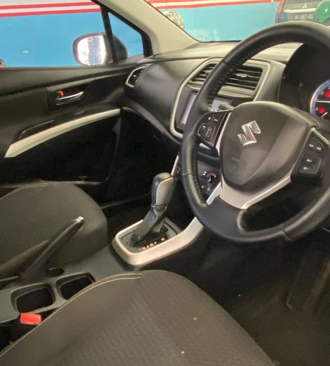 Dijual 2017 Suzuki SX4 S Cross AT AT Bekas
