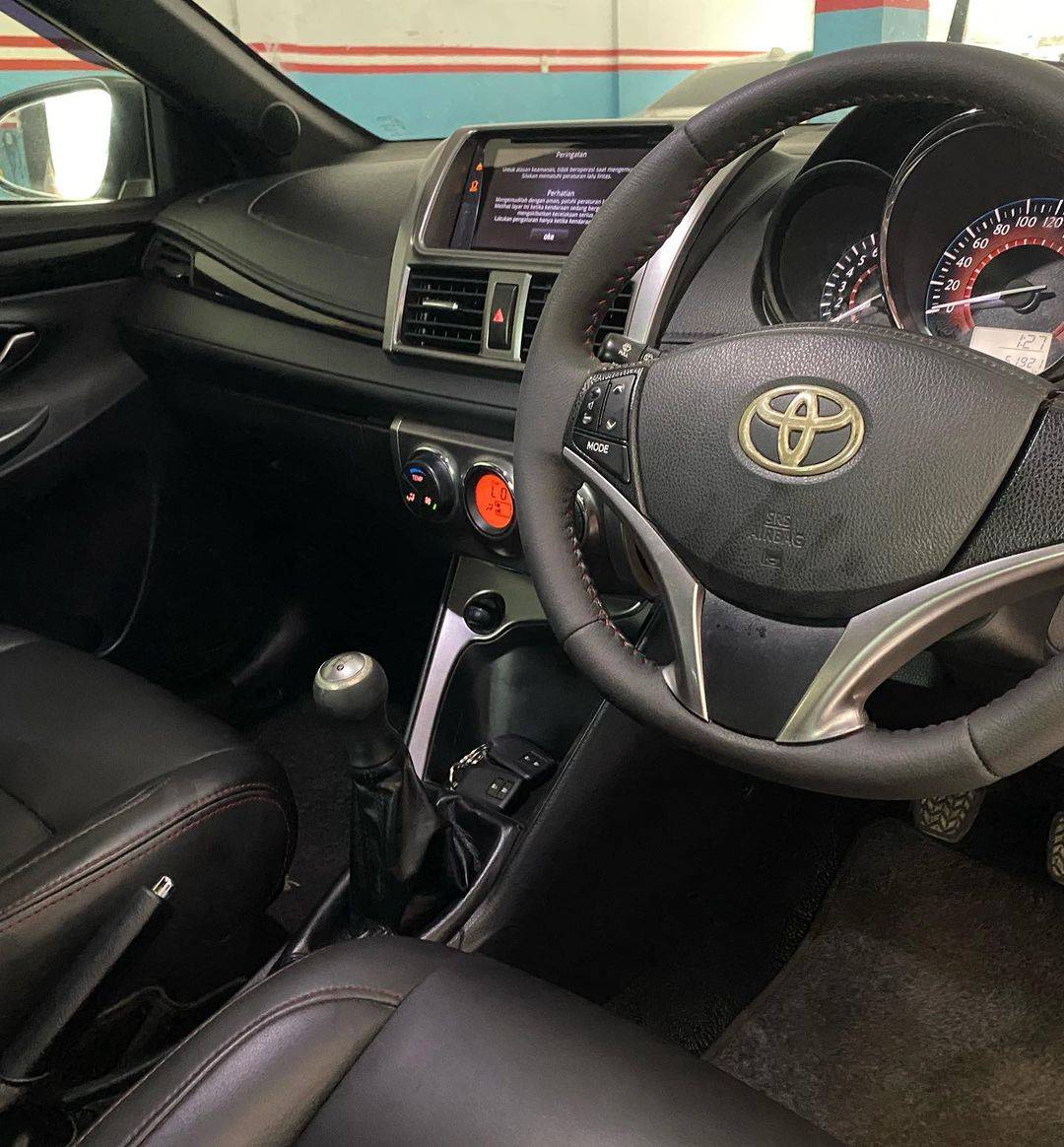 2016 Toyota Yaris 2016 Toyota Yaris