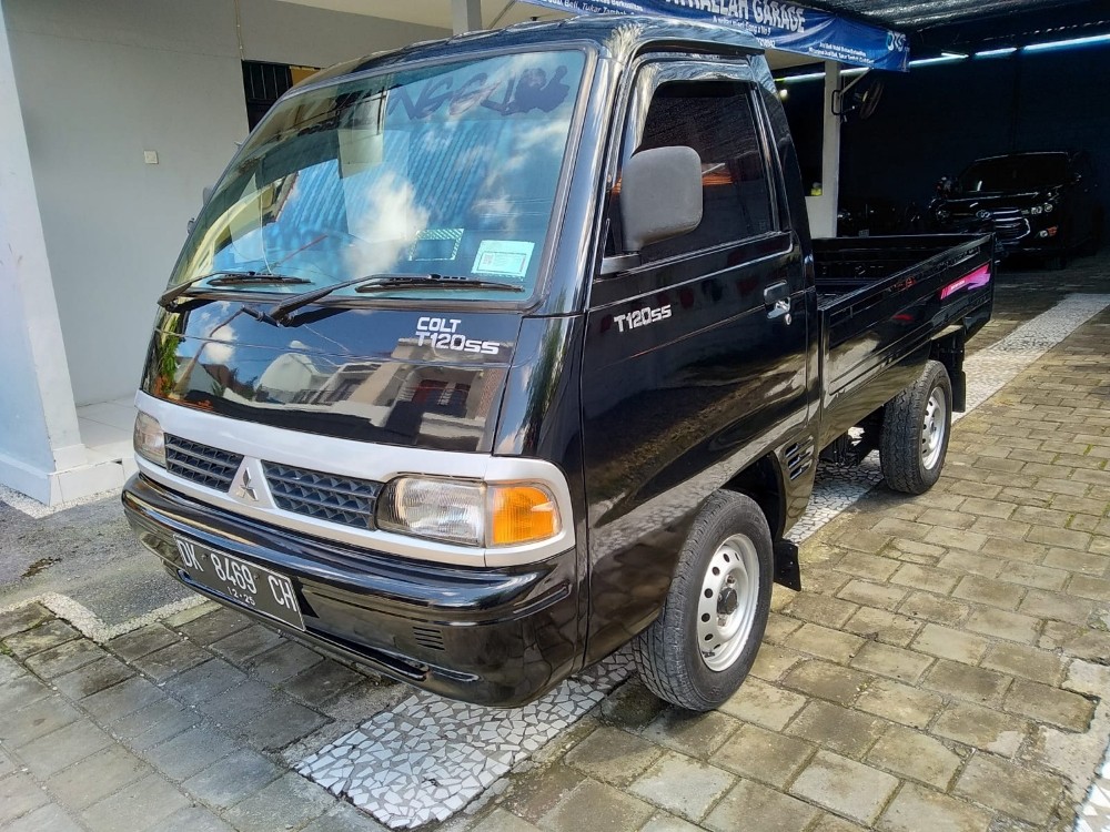 2015 Mitsubishi Colt T120 SS