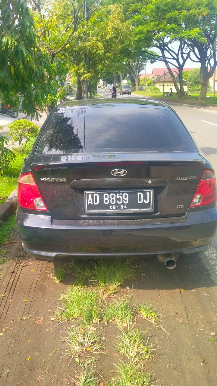 2012 Hyundai Avenga  1.5 AT 2012 Hyundai Avenga  1.5 AT