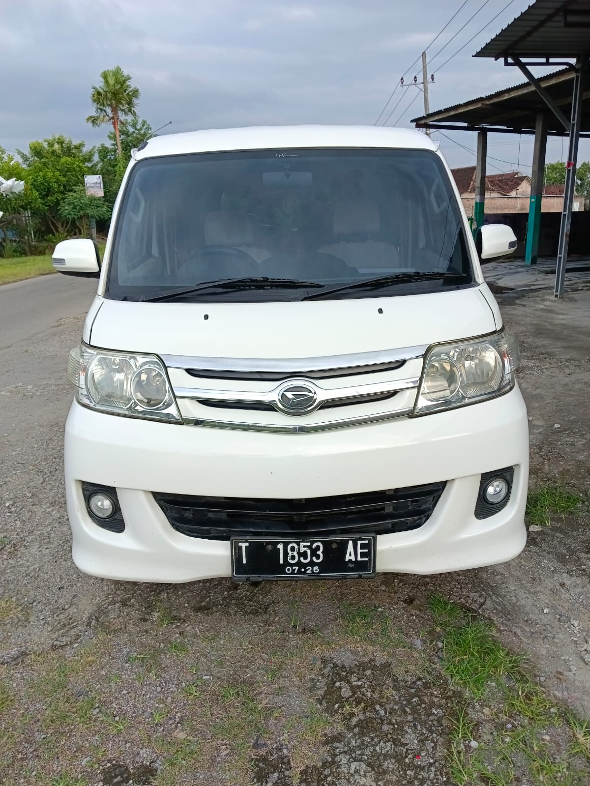 Second Hand 2011 Daihatsu Luxio Second Hand 2011 Daihatsu Luxio