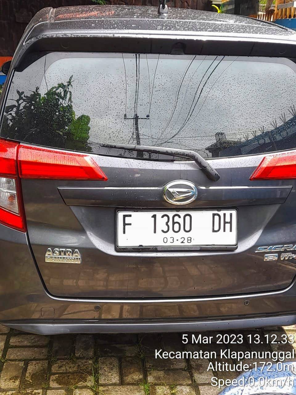 Old 2016 Daihatsu Sigra 1.2 R DLX MT 1.2 R DLX MT