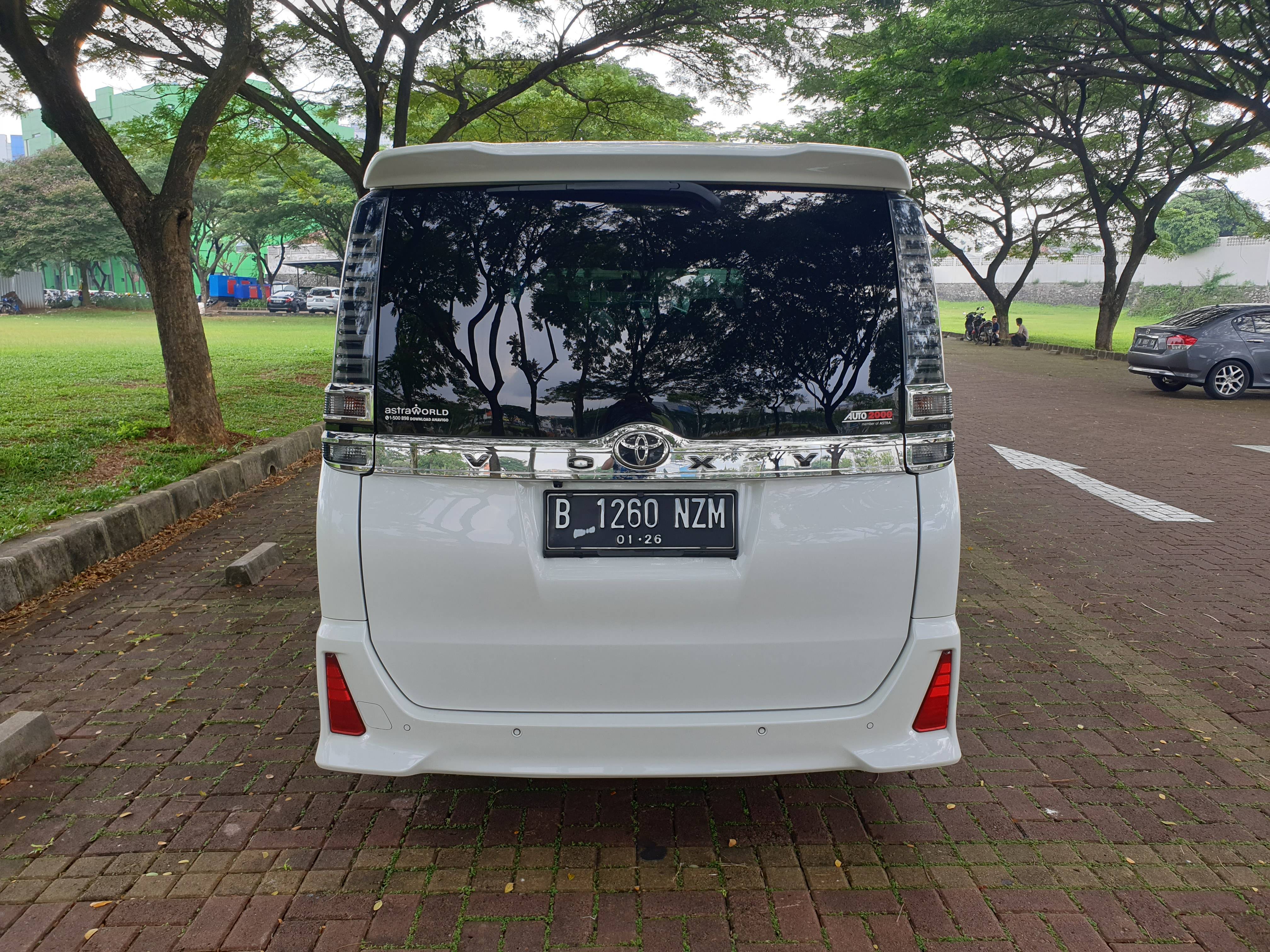 2020 Toyota Voxy 2.0L AT 2020 Toyota Voxy 2.0L AT