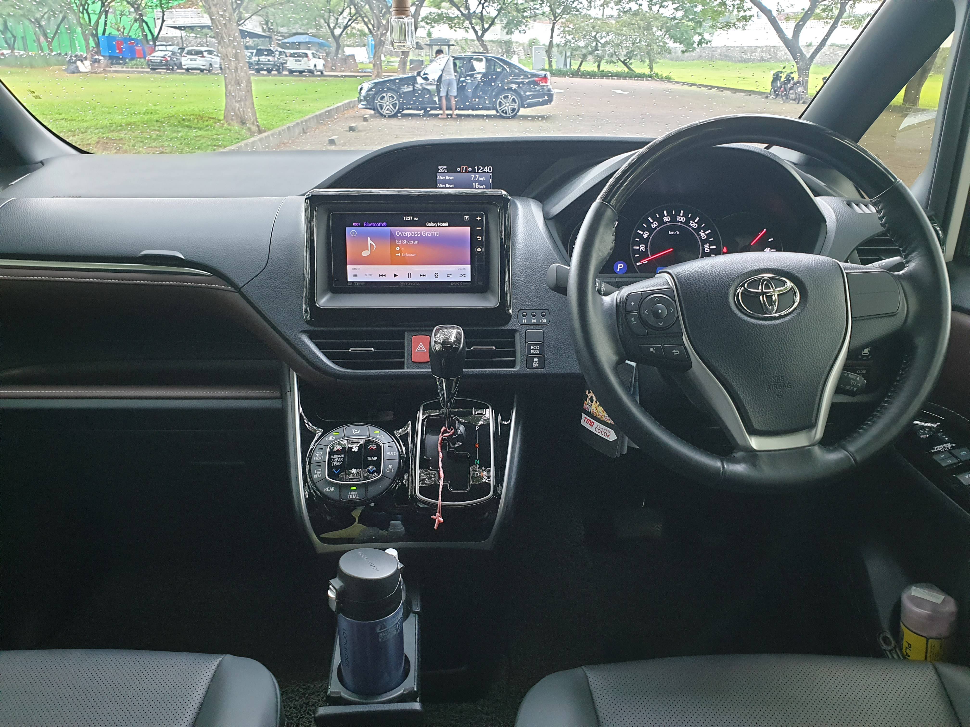 2020 Toyota Voxy 2.0L AT 2020 Toyota Voxy 2.0L AT