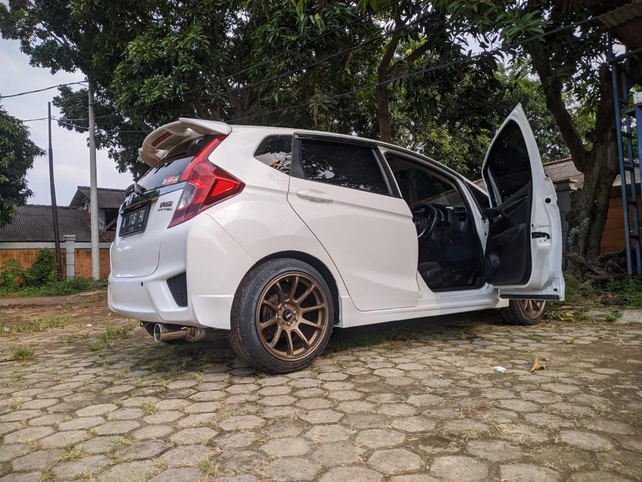 Second Hand 2014 Honda Jazz Second Hand 2014 Honda Jazz
