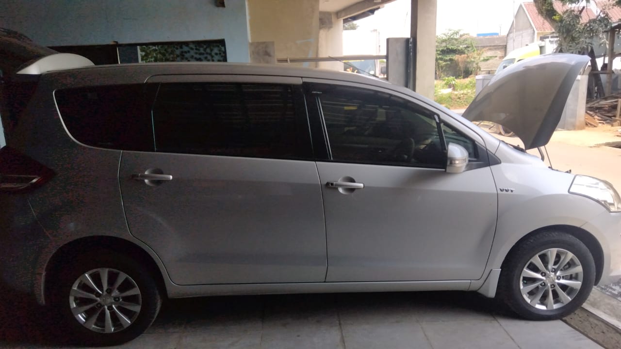 2013 Suzuki Ertiga GX DOUBLE BLOWER MT 2013 Suzuki Ertiga GX DOUBLE BLOWER MT