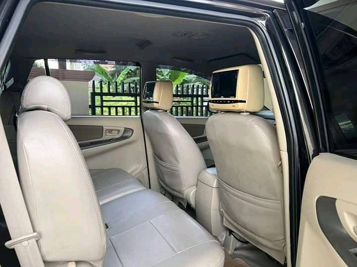 2012 Toyota Kijang Innova 2.5 G MT DIESEL 2012 Toyota Kijang Innova 2.5 G MT DIESEL