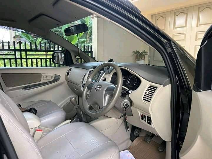 2012 Toyota Kijang Innova 2.5 G MT DIESEL 2012 Toyota Kijang Innova 2.5 G MT DIESEL