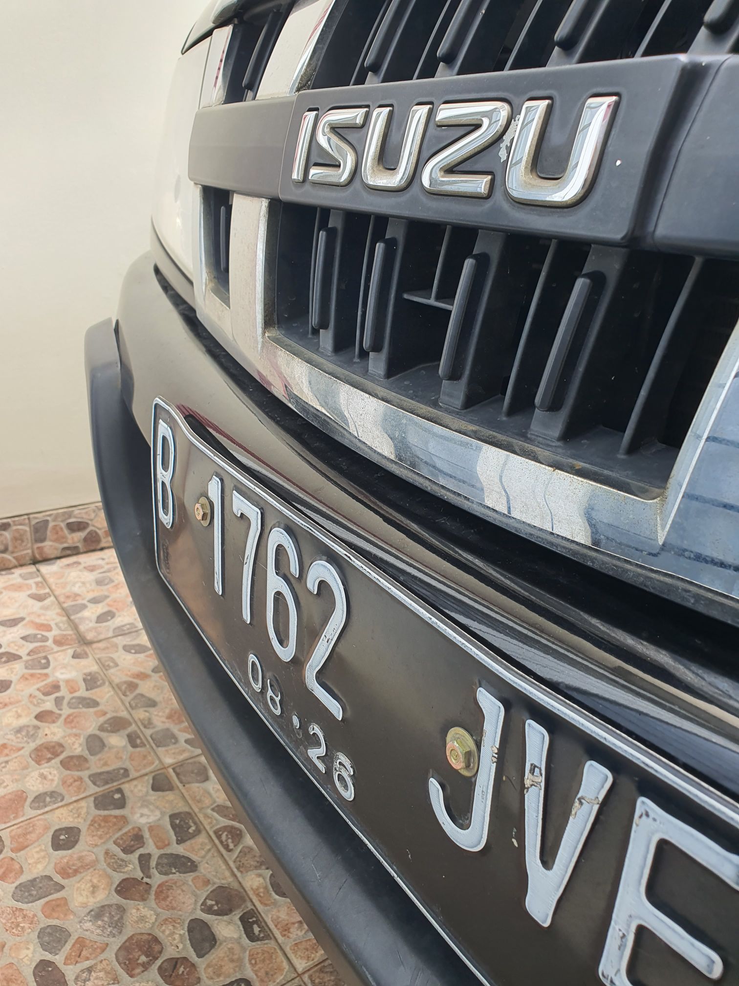 2016 Isuzu Panther LV 2016 Isuzu Panther LV