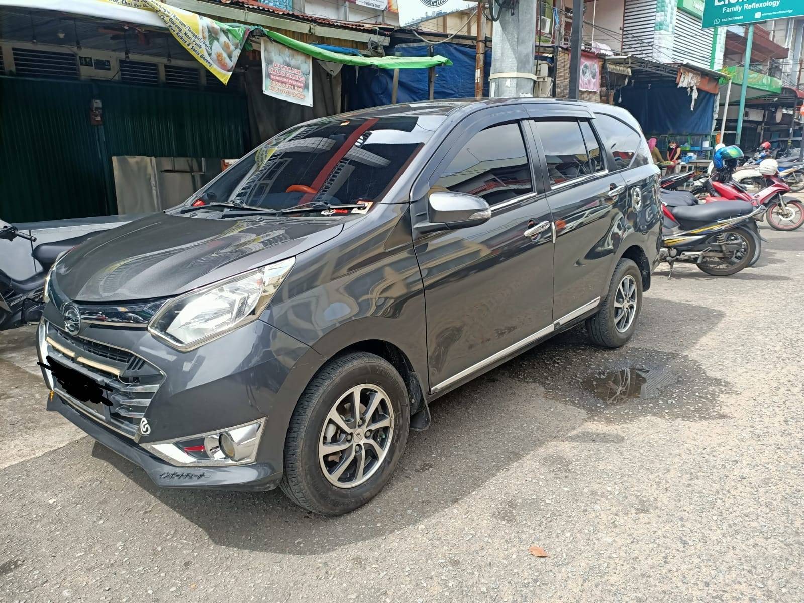 2013 Daihatsu Sigra 1.2 R MT 2013 Daihatsu Sigra 1.2 R MT