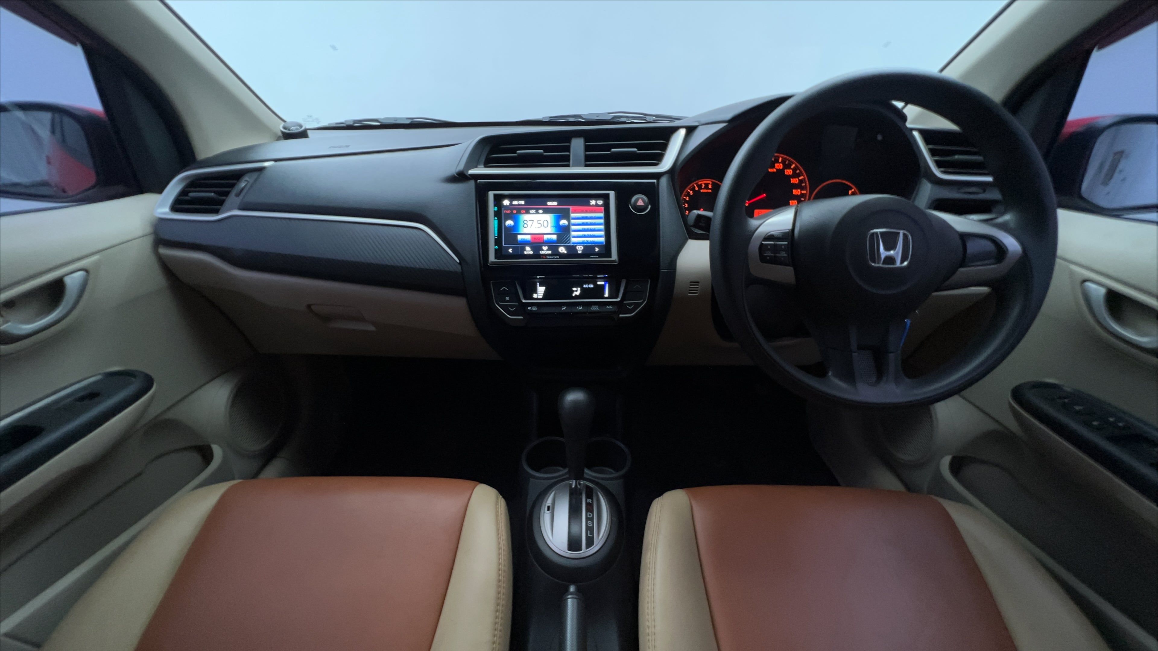 Dijual 2018 Honda Brio Satya E CVT Satya E CVT Bekas
