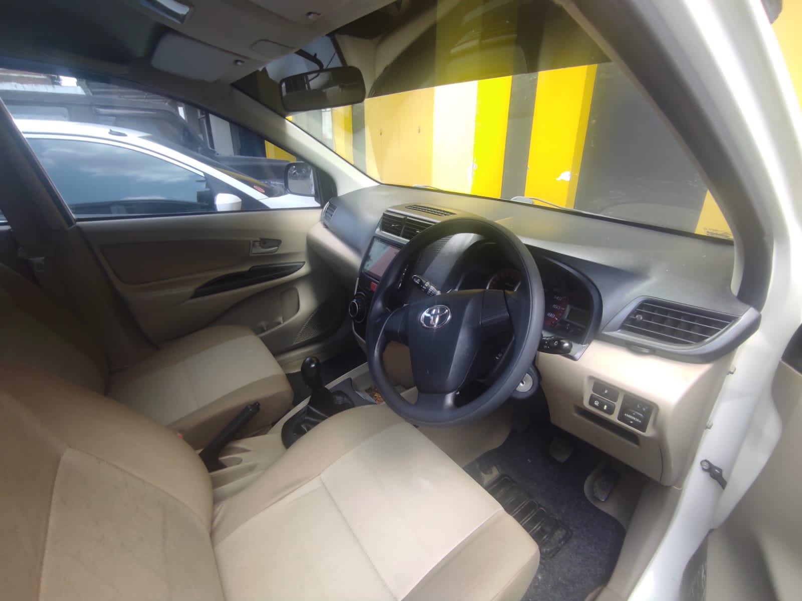 2013 Toyota Avanza  1.3 E MT 2013 Toyota Avanza  1.3 E MT