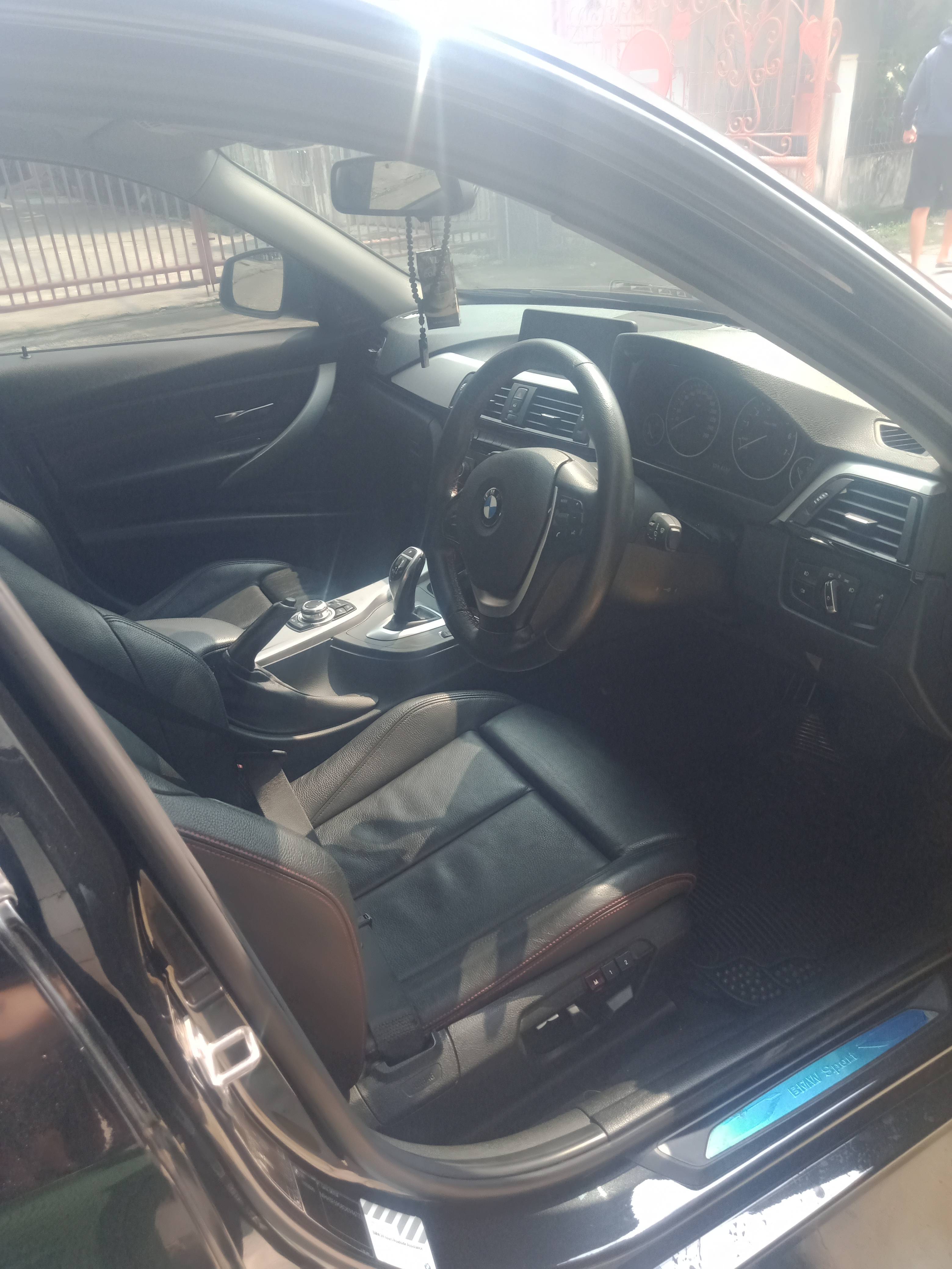 2013 BMW 3 Series Sedan  2013 BMW 3 Series Sedan