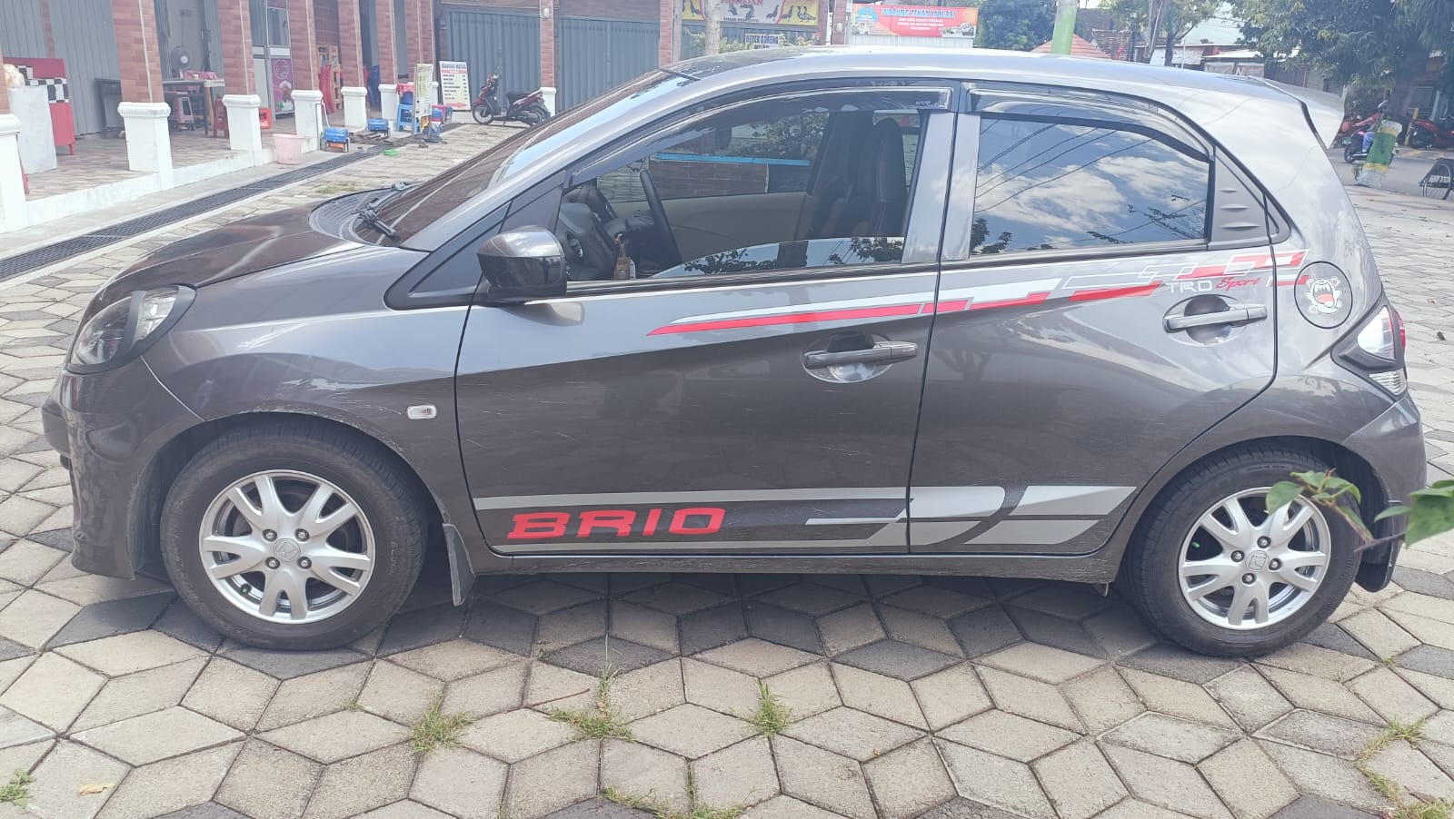 Dijual 2015 Honda Brio  SATYA 1.2 E MT CKD SATYA 1.2 E MT CKD Bekas